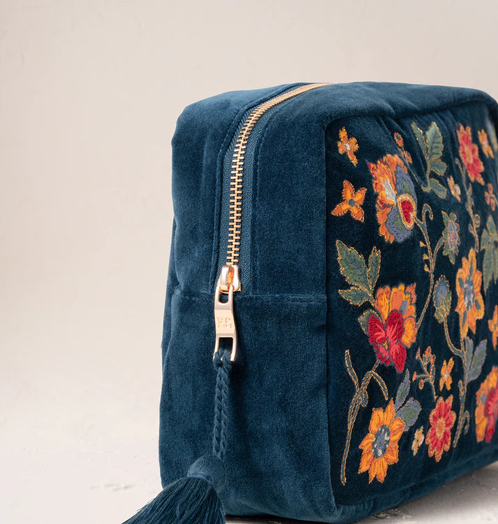 Elizabeth Scarlett Botanical Garden Wash Bag - Ink Blue