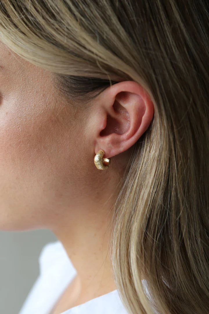 Tutti & Co Cast Earrings - Gold