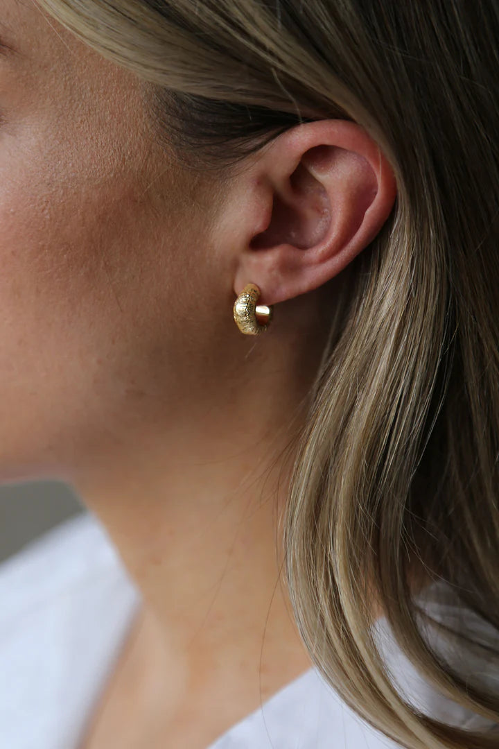 Tutti & Co Cast Earrings - Gold