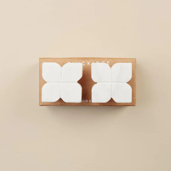 Amara White Marble Clover Drawer Knobs